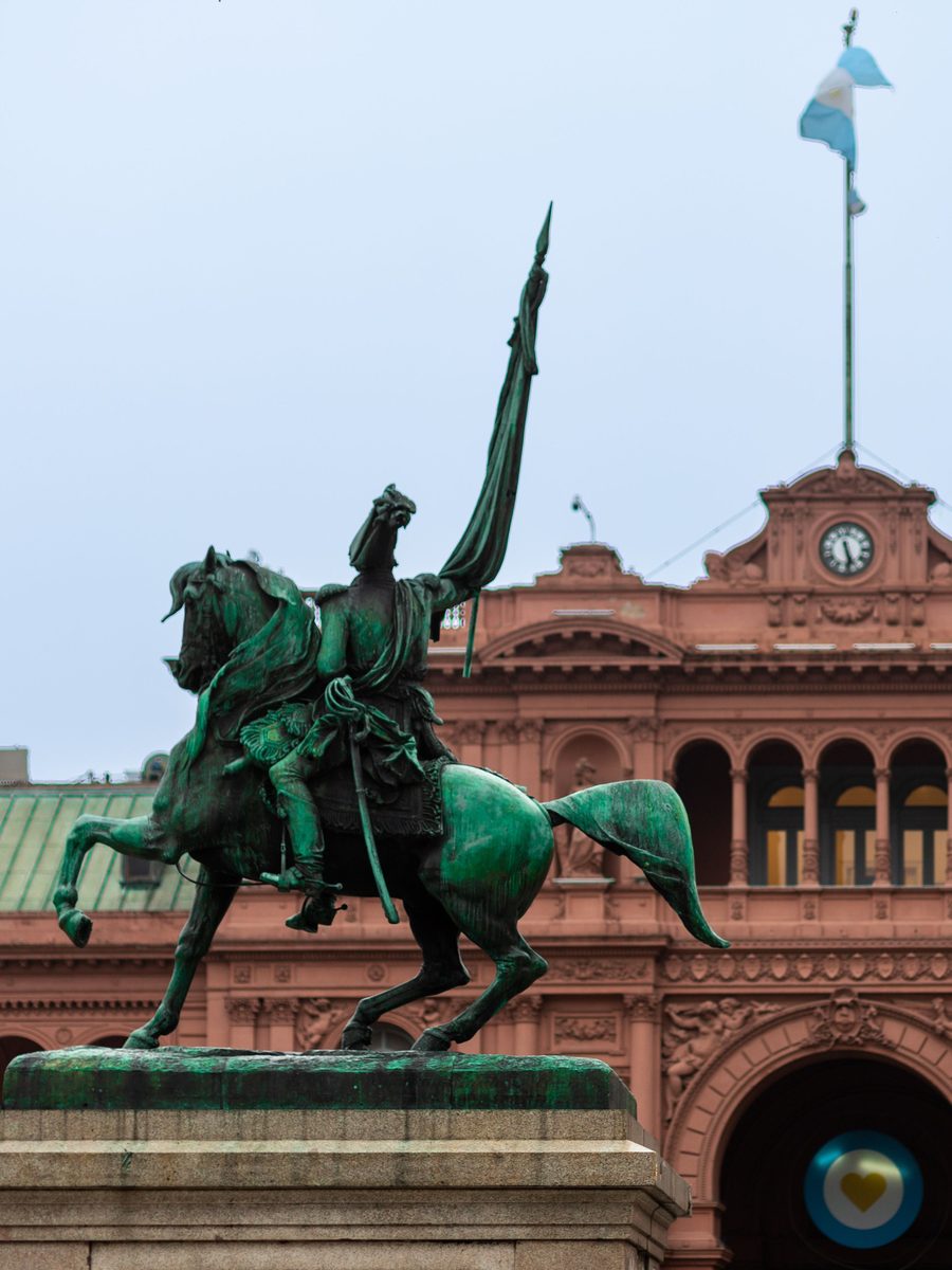 La Casa Rosada desde Plaza de Mayo